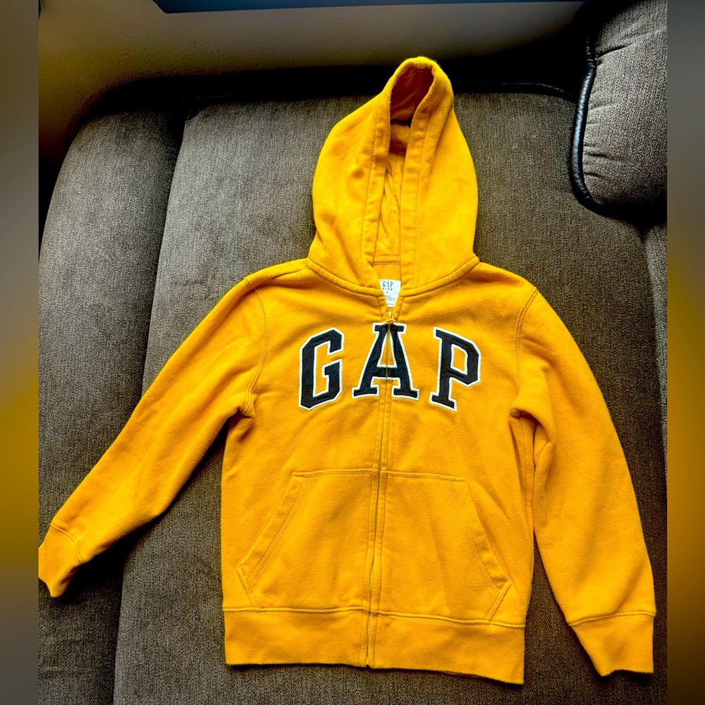 Hoddie kids 
Gap